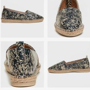 Kelsi Dagger Sunflower Print Black & White Espadrille Flats Never Worn New